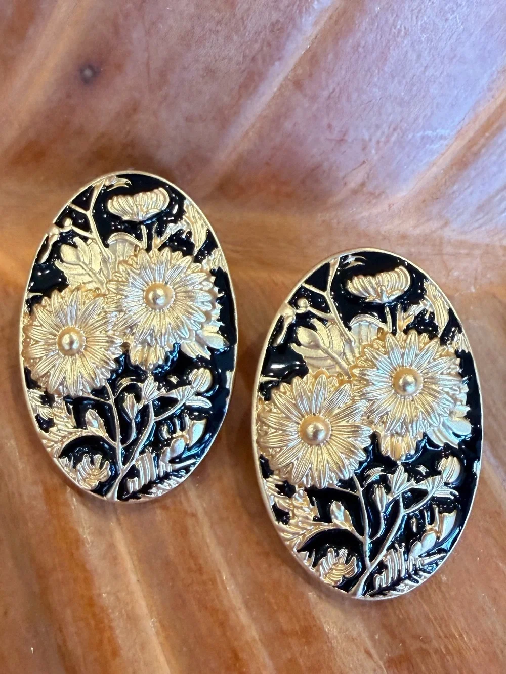 Gold and Black Floral Oval Decorative Accents